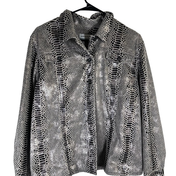 Alfred Dunner Button Faux Snakeskin Print Shacket Jacket Brown Petite Size 16P - Picture 1 of 3